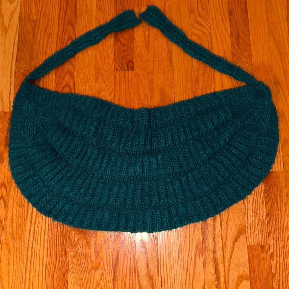 Hand Knit Turquoise Shawl - Picture 3 of 3